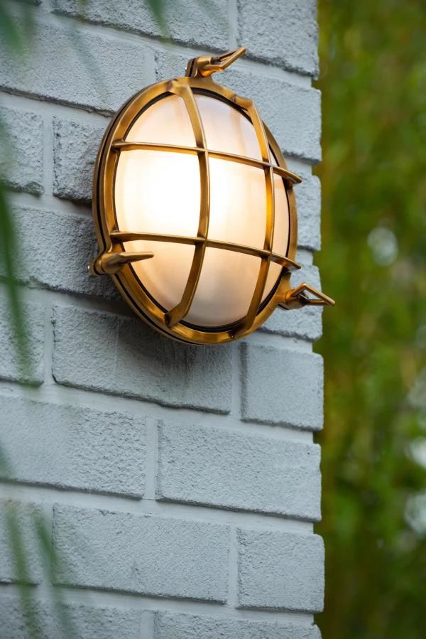 Lucide DUDLEY - Wall light Indoor/Outdoor - Ø 22 cm - 1xE27 - IP65 - Matt Gold / Brass - atmosphere 4